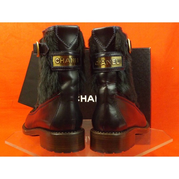 NIB CHANEL NAVY BLUE LEATHER REAL FUR PLATED BELTED BUCKLE BOOTS 37.5 7 $2K - Picture 6 of 12